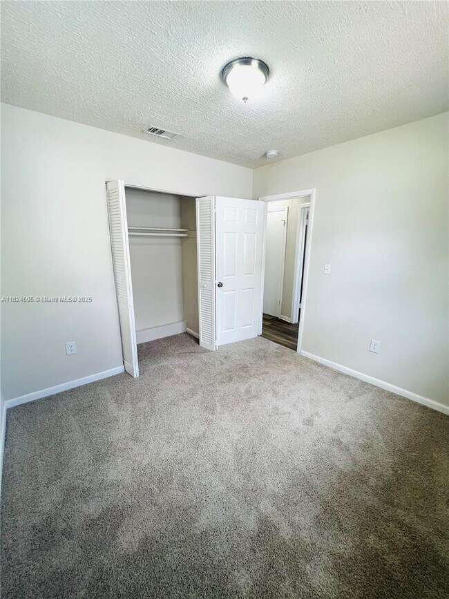 Building Photo - 15530 SW 295th Terrace