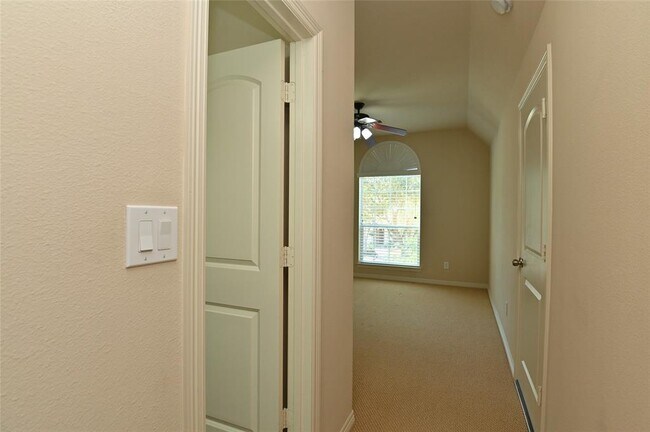Building Photo - 5215 Field Briar Ln