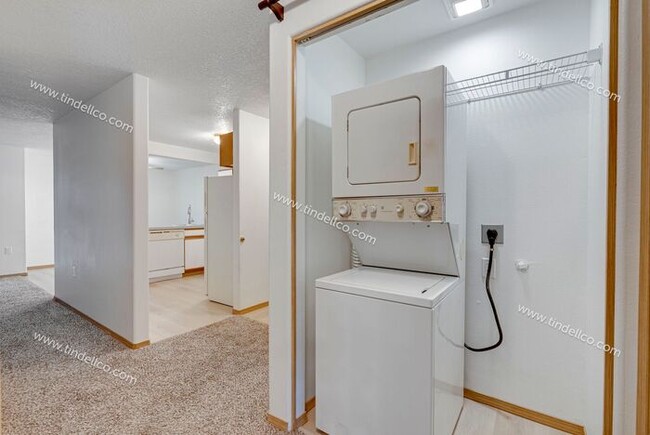 Building Photo - Spacious Pet-Friendly Ground Level Unit w/...