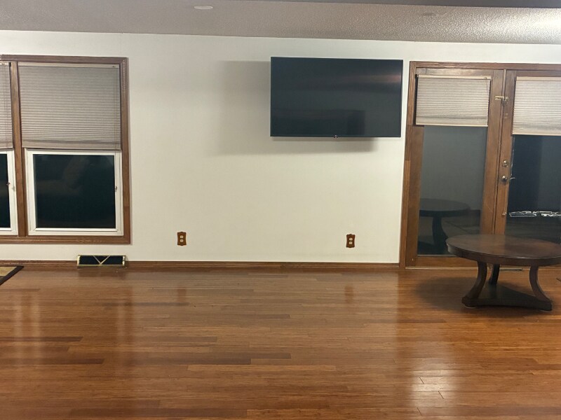 Building Photo - W649 Hillview Dr