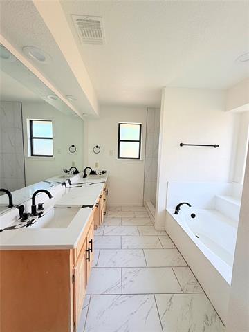 Building Photo - 3613 Longbow Ln
