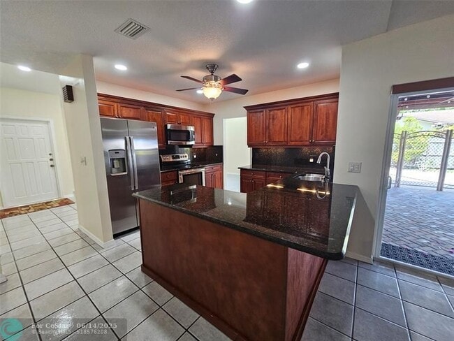 Building Photo - 11327 Little Bear Dr