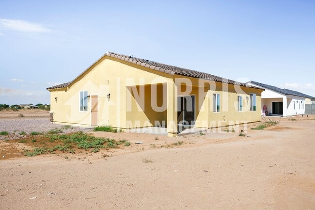 Building Photo - Beautiful Brand New Home with Block Wall