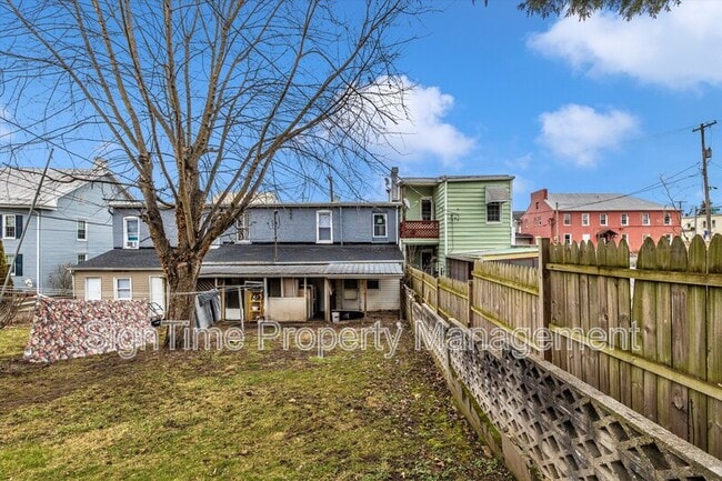 Building Photo - 114 N Conococheague St