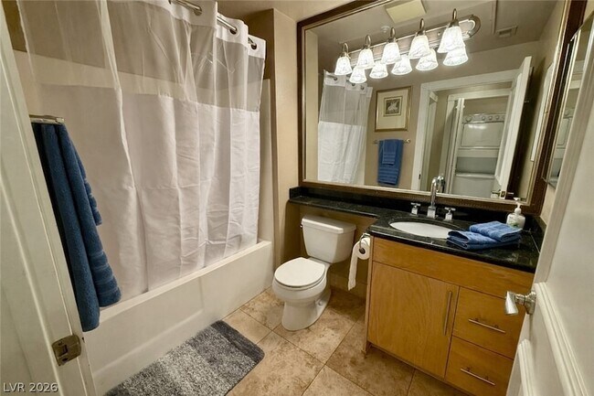 Building Photo - 210 E Flamingo Rd