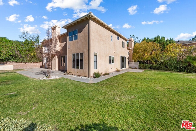 Building Photo - 24310 Belford Ct