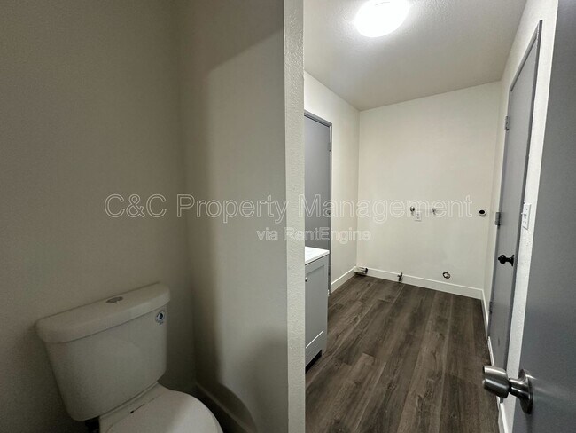 Building Photo - 21490 Bear Valley Rd