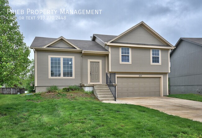 Building Photo - Fountain Gate Village Single-Family Homes ...