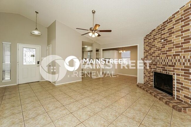 Building Photo - 9054 Chinon