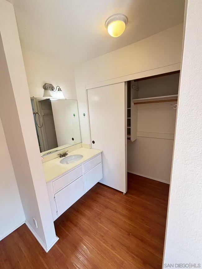 Building Photo - 3525 Caminito Carmel Landing