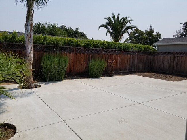 Building Photo - 14874 Acton Dr