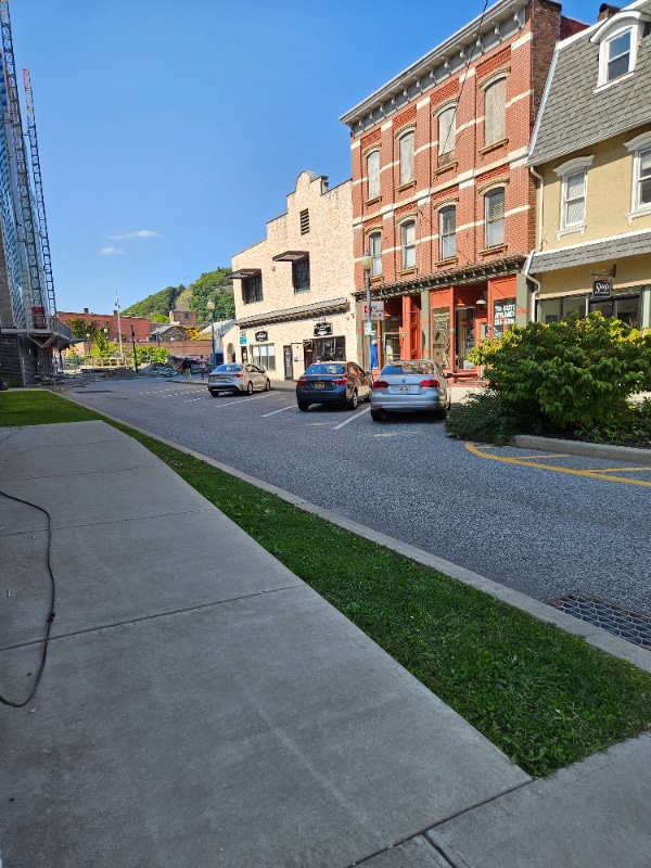 Building Photo - 49 Fowler St
