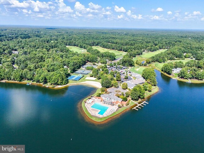 Building Photo - 10714 Kirkland Dr