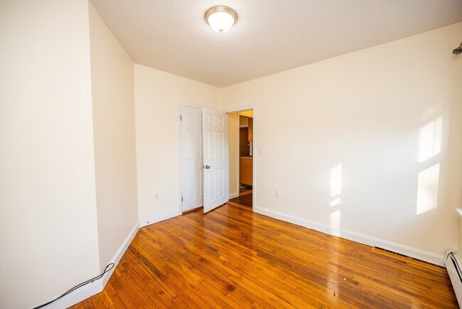 Building Photo - 42 Mildred Ave