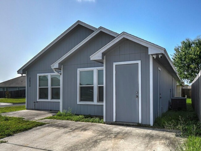 Building Photo - 3635 WL Breeding Dr
