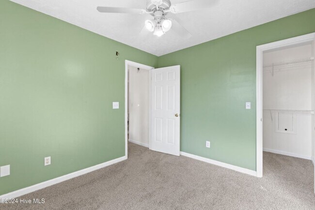 Building Photo - 208 Yearling Loop