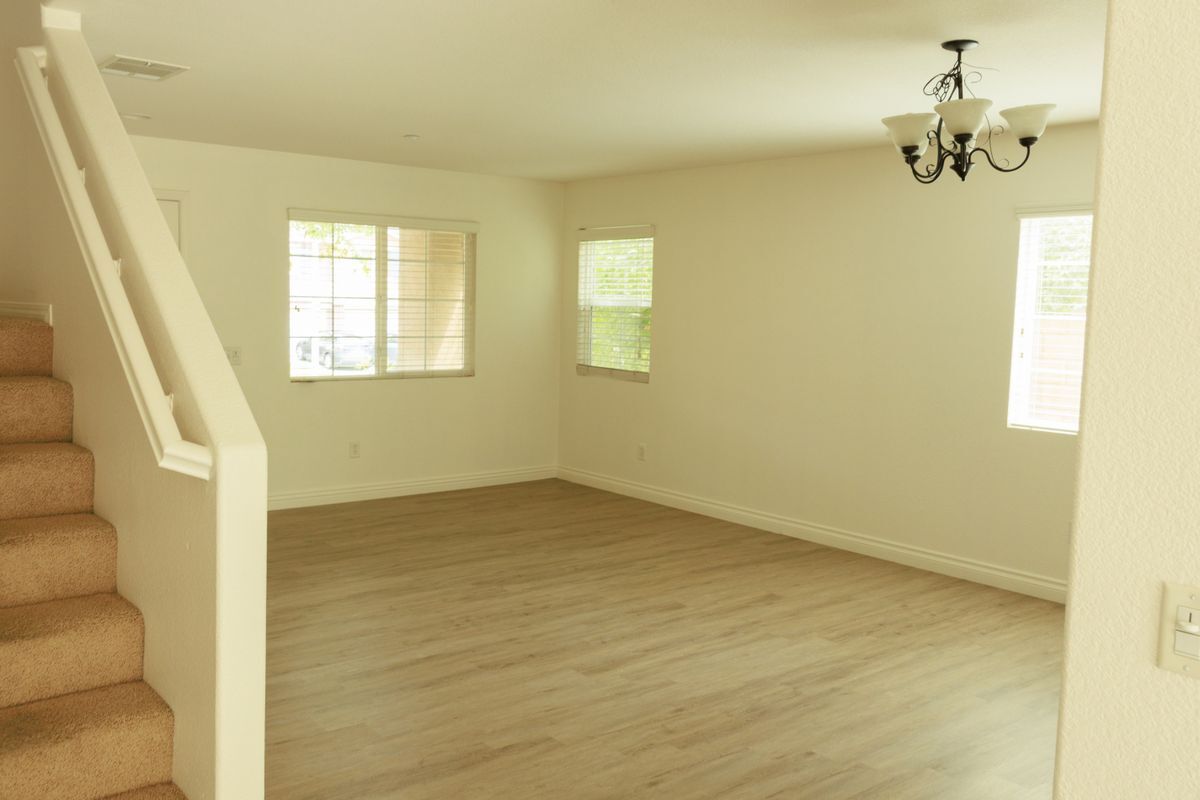 Building Photo - 18415 Whitewater Way
