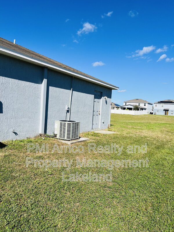 Building Photo - 472 Lake Eloise Pointe Blvd
