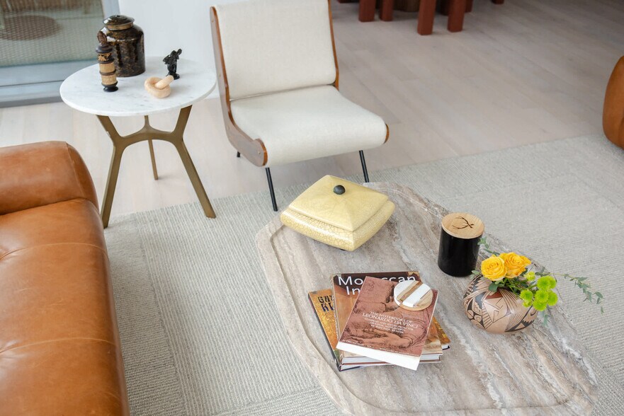 Primary Photo - 60 E Randolph St