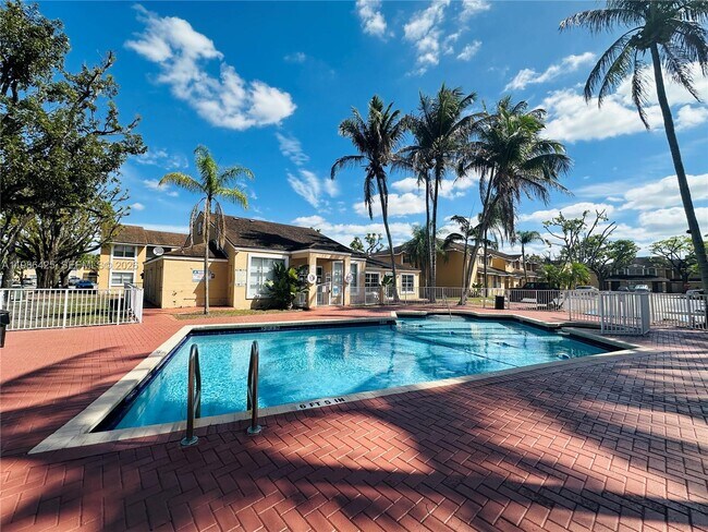 Building Photo - 8102 SW 21st Ct