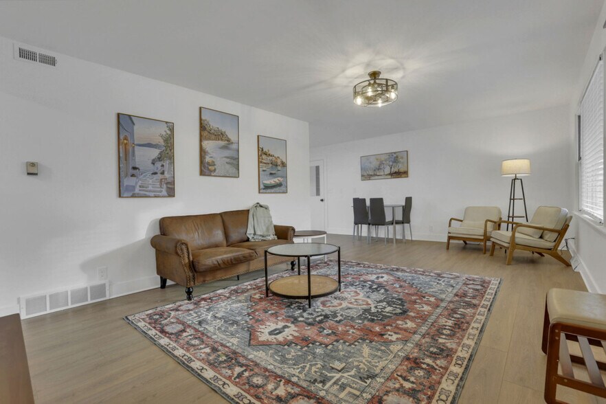 Building Photo - 4260 Sitterley Rd NW