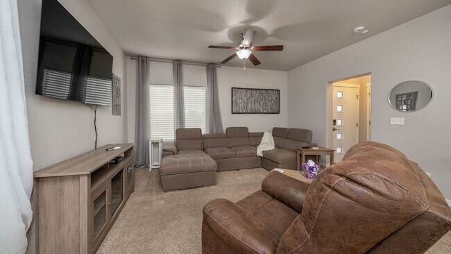 Building Photo - Furnished Rental in the Spring Creek Neighborhood