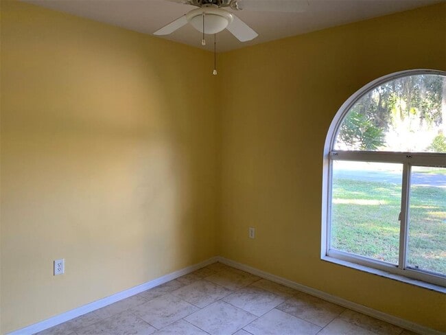 Building Photo - 109 Kings Dr