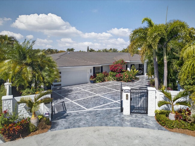 Building Photo - 3109 NE 42nd Ct