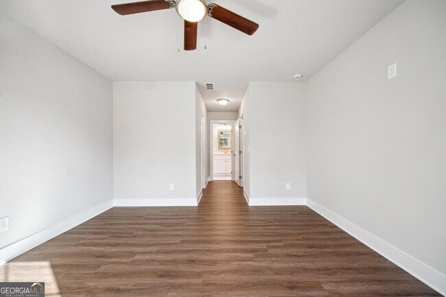 Building Photo - 6405 Crystal Cove Trail