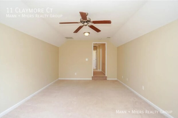 Building Photo - 11 Claymore Ct
