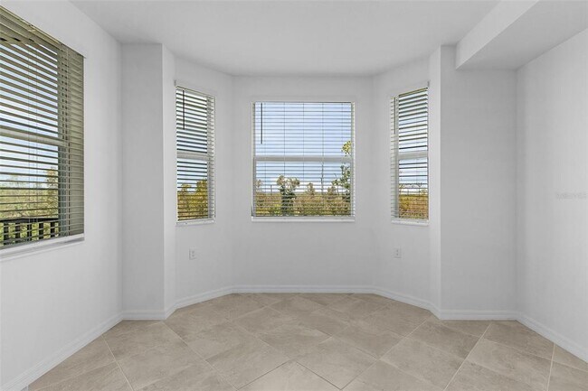 Building Photo - 14211 Heritage Landing Blvd