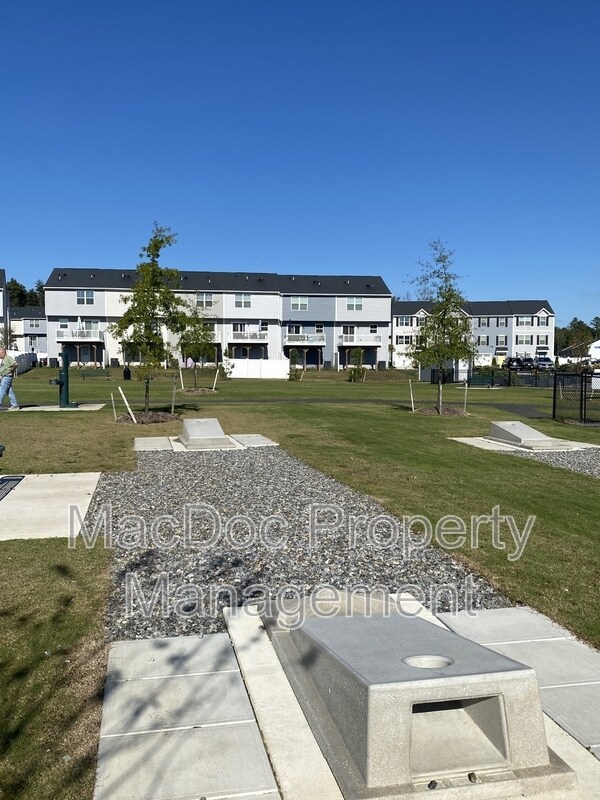 Building Photo - 18422 Centennial Cir