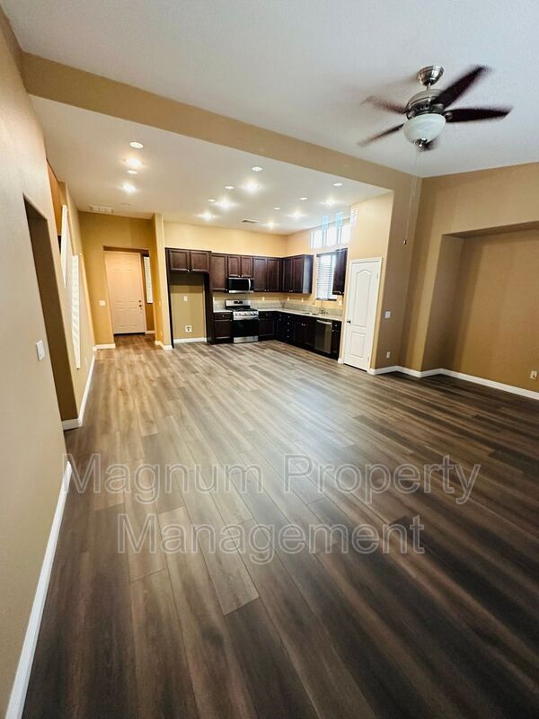 Building Photo - 34089 Dianthus Ln