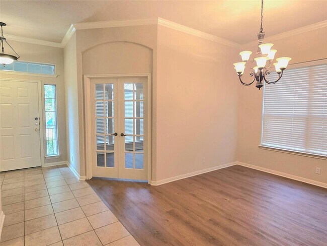 Building Photo - 2215 Conway Cove