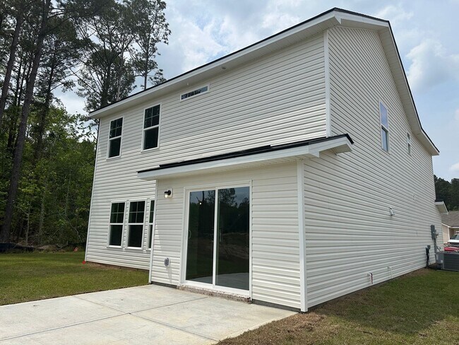 Building Photo - 207 Chime Creek Dr
