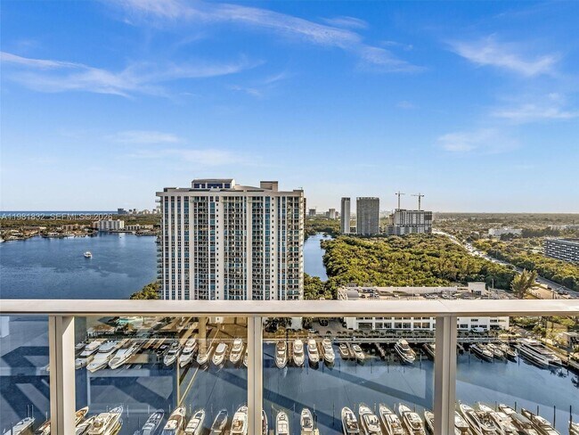 Building Photo - 17301 Biscayne Blvd