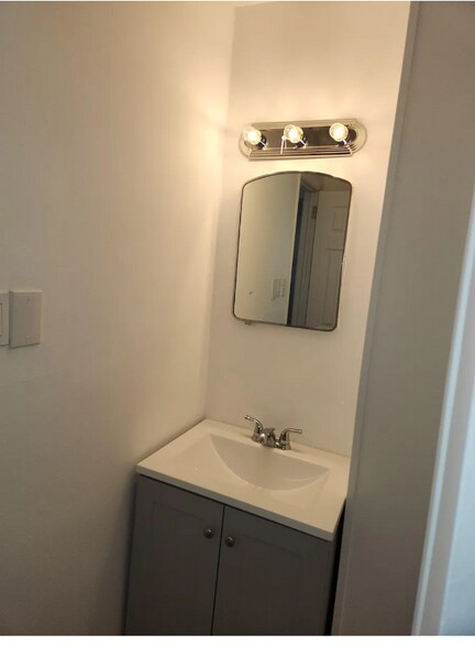 Building Photo - 121 Cozy Lake Rd