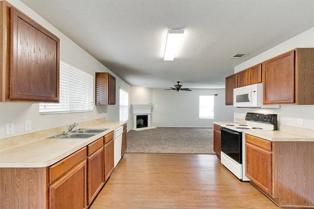 Building Photo - 937 Canary Dr