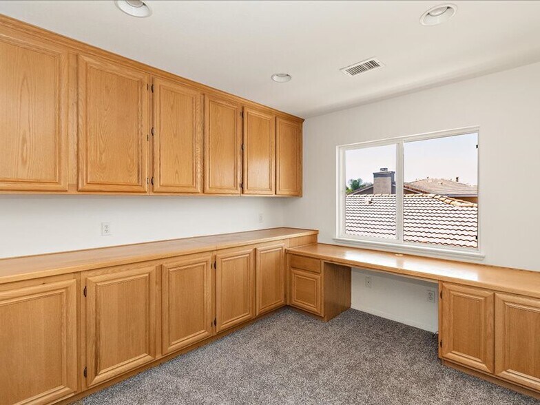 office/dent (half of the actual size) - 1586 Silver Cup Ct