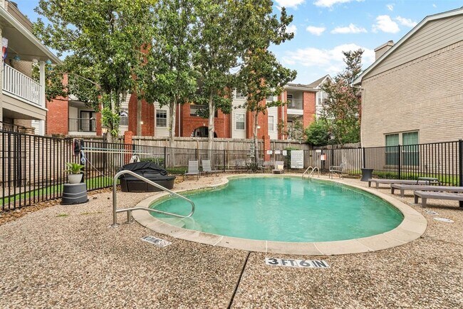 Building Photo - 2220 Bering Dr