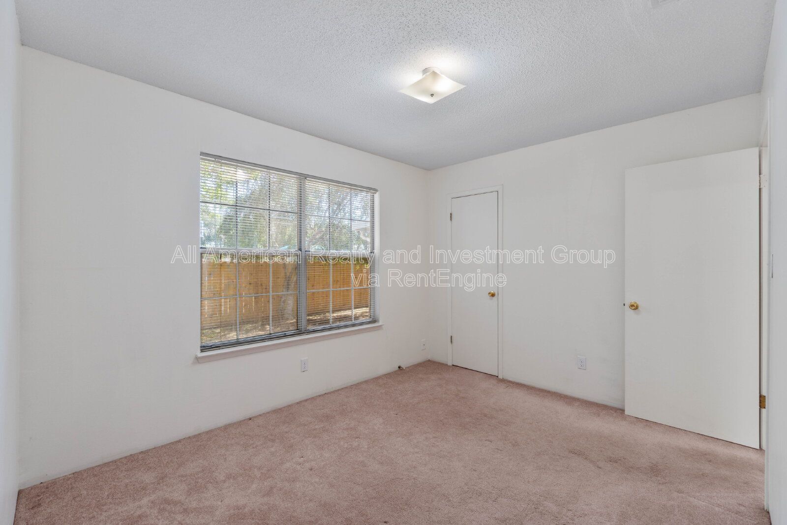 Building Photo - 510 Woodland Park Cir