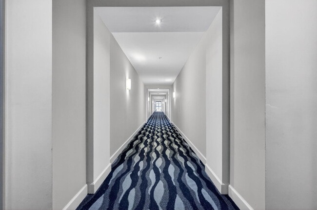 Building Photo - 700 E Boynton Beach Blvd