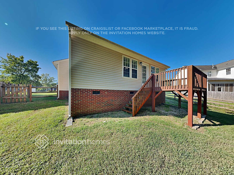 Building Photo - 3316 Continental Dr