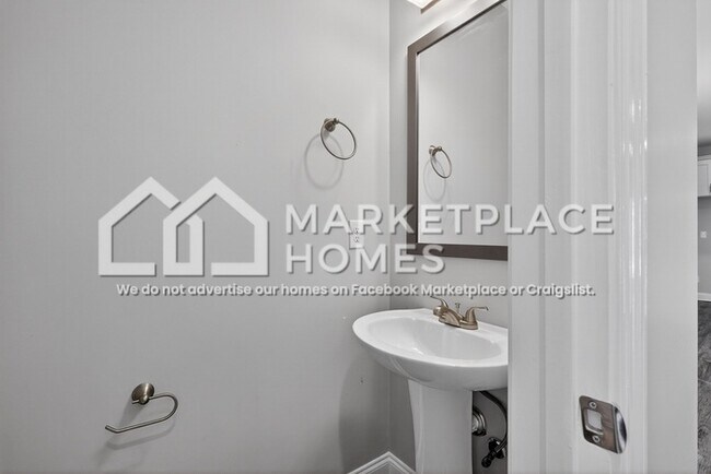 Building Photo - 134 Barbara St