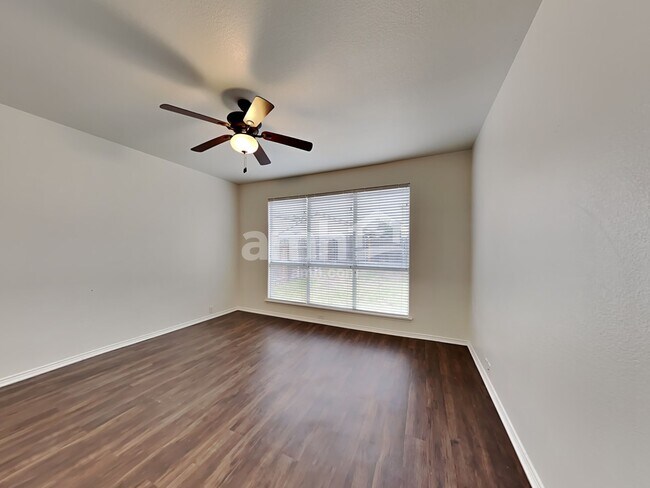 Building Photo - 2516 Aiken Ln