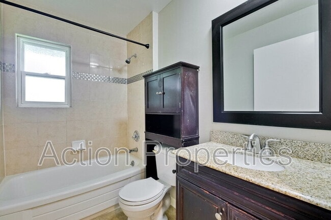 Building Photo - 14225 Lora Dr