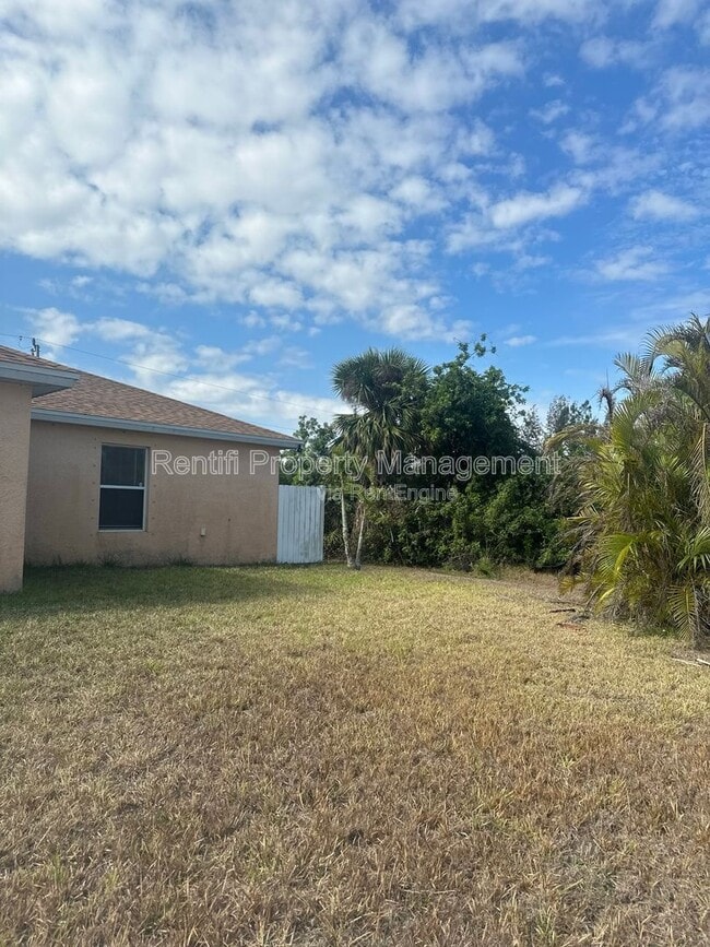 Building Photo - 1513 NE 36th Terrace