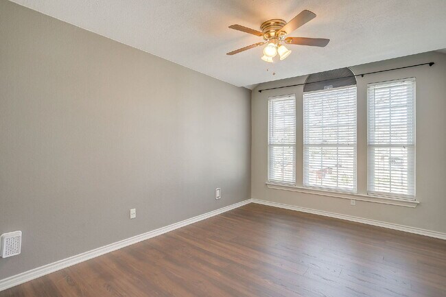 Building Photo - Beautifully Updated Home in Grapevine!