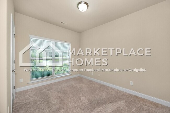 Building Photo - 275 Harold Murphy Dr