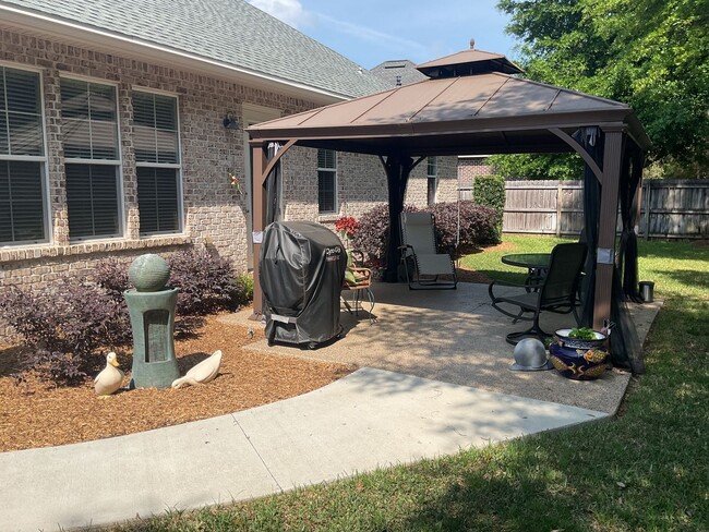 Building Photo - 4BR!! RARE opportunity to RENT at The Stab...